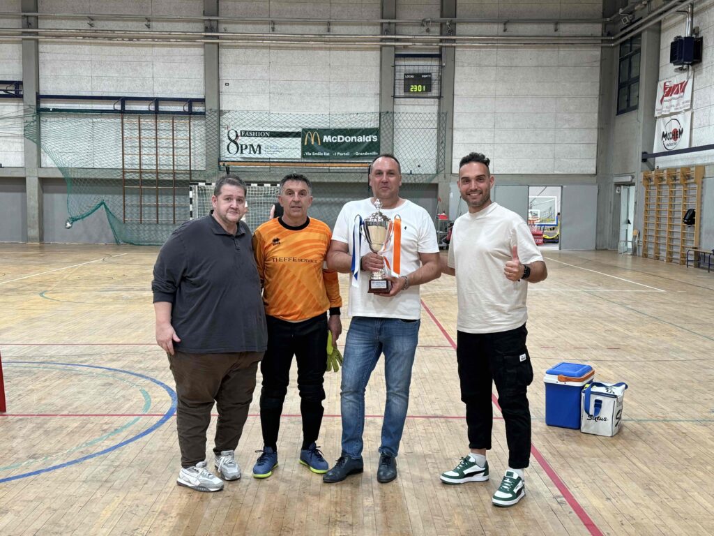 Ti-Effe Service vince la Supercoppa Intercomitato con Carpi di calcio a 5 
